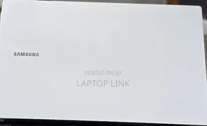 New Laptop Samsung Galaxy Book4 16GB Intel Core 7 SSD 512GB