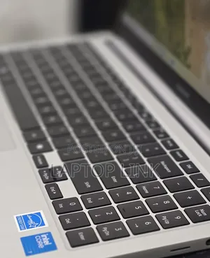 New Laptop Samsung Galaxy Book4 16GB Intel Core 7 SSD 512GB