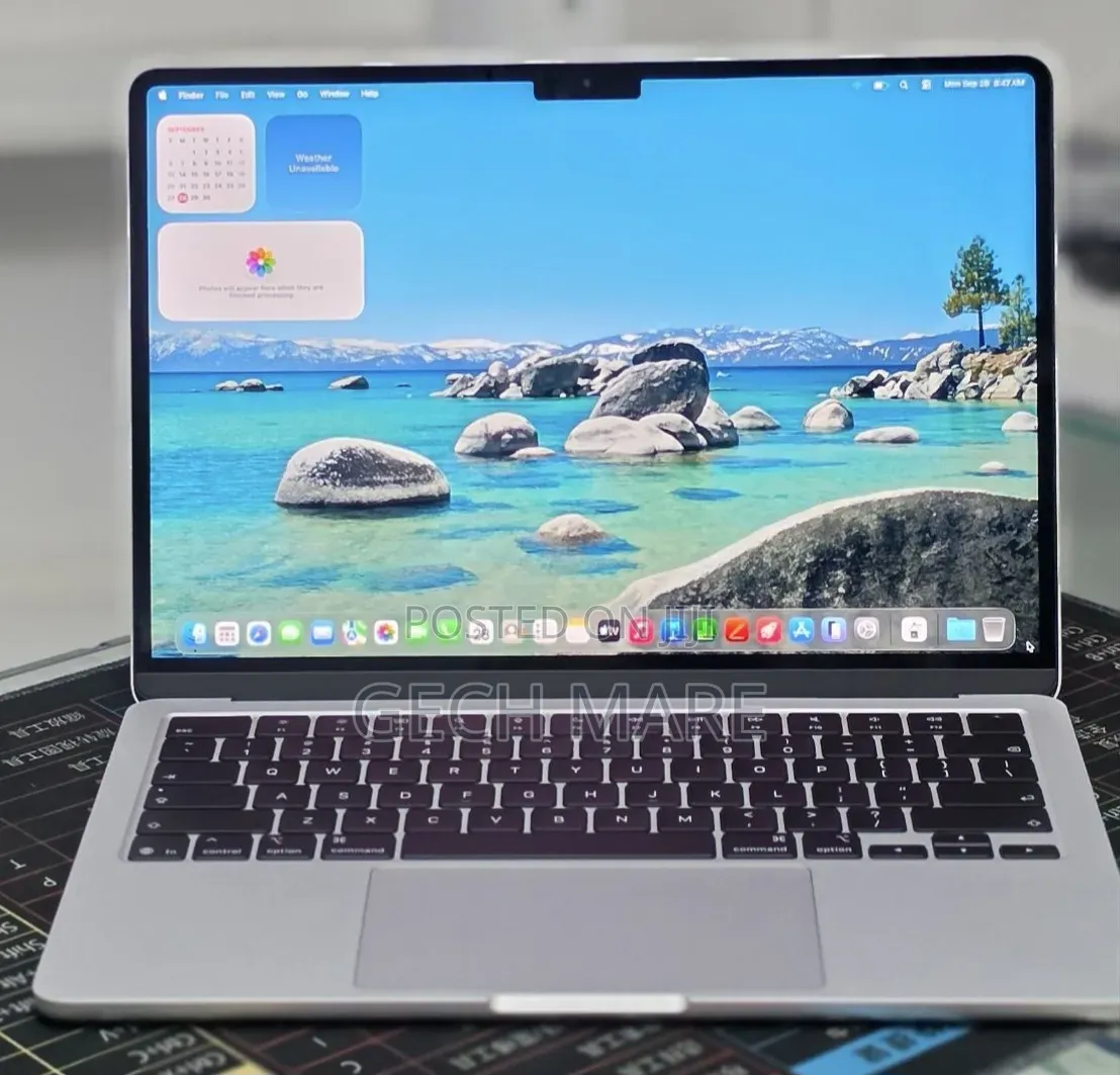 New Laptop Apple MacBook Pro 2025 M5 16GB Apple M5 SSD 512GB