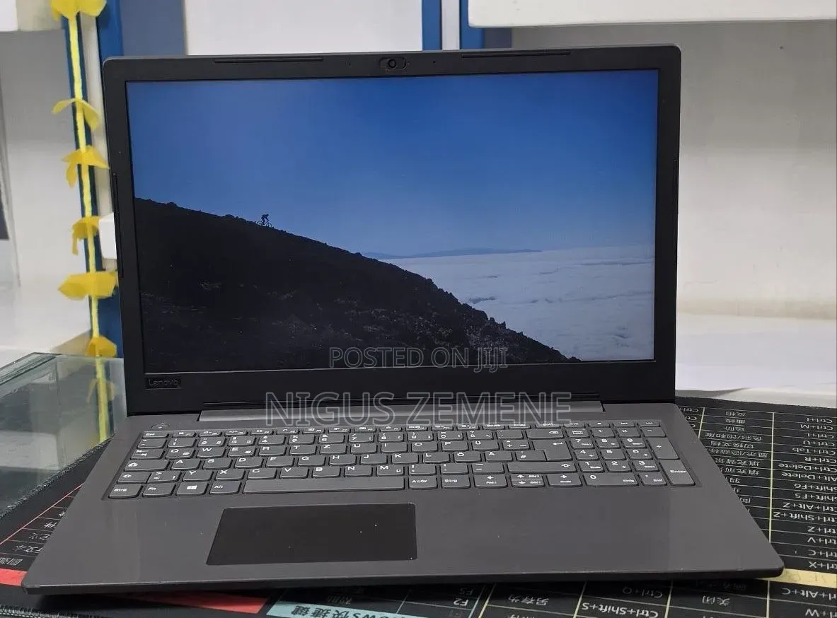 New Laptop Lenovo Ideapad 3 8GB Intel Core i3 SSD 1T