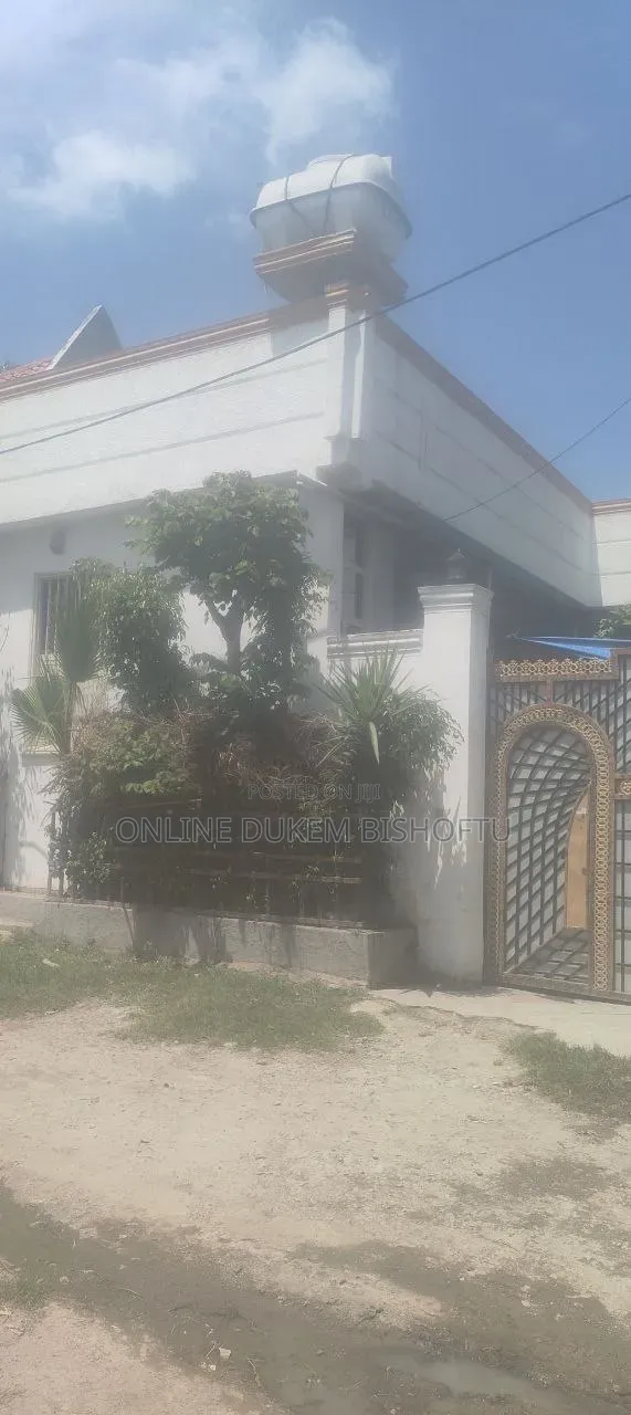 Furnished 8bdrm House in Bishoftu Dukem, Oromia-Finfinne for sale