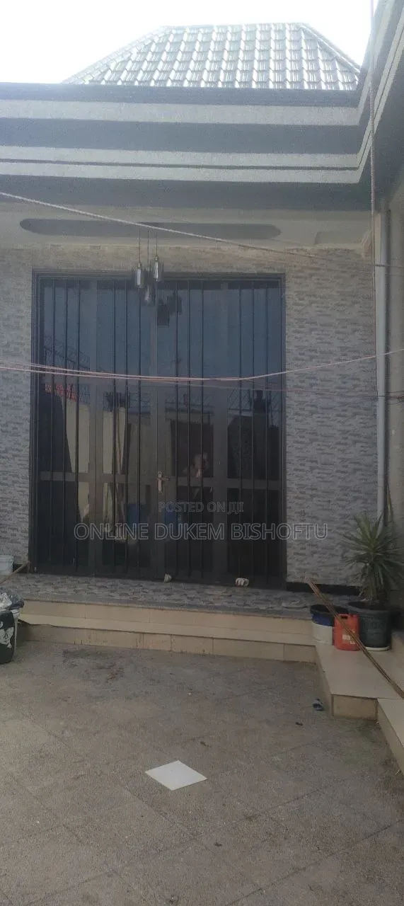 Furnished 7bdrm Villa in Bishoftu Dukem, Oromia-Finfinne for sale