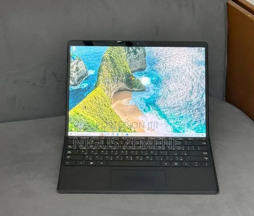 New Laptop Dell Pro 14 8GB Intel Core i5 SSD 256GB