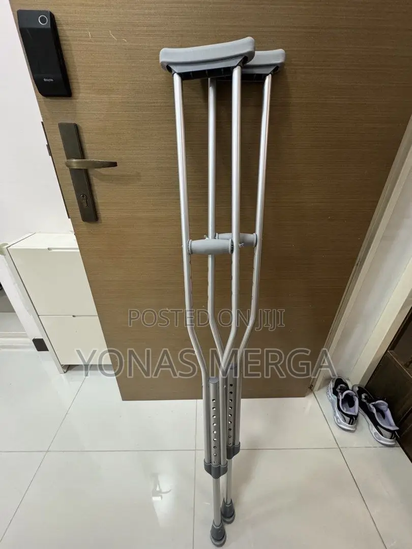 Bilateral Crutches嵬冢injured Leg Crutches賤豚 Durability
110kg Capacity