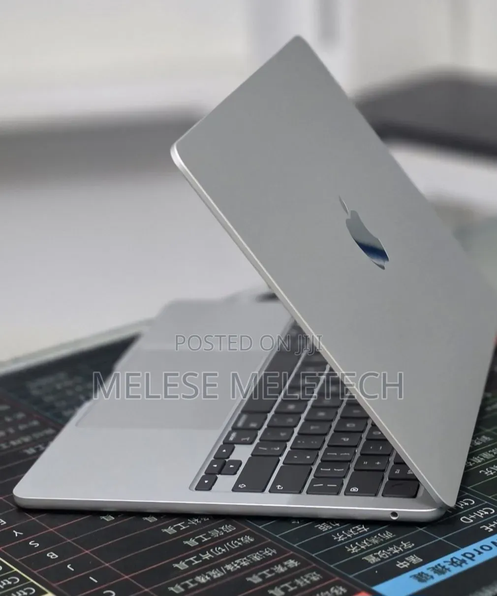 New Laptop Apple MacBook Air 2026 M5 16GB Apple M5 SSD 512GB