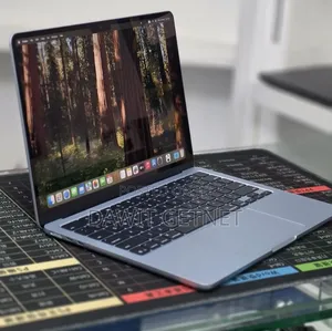 New Laptop Apple MacBook Air 2025 M4 16GB Apple M4 SSD 512GB