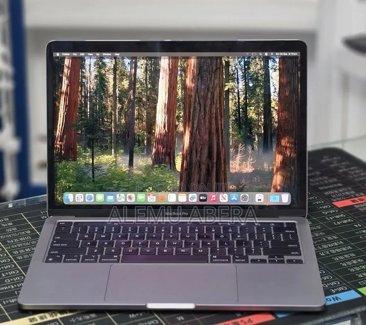 New Laptop Apple MacBook Pro 2020 M1 16GB Apple M1 SSD 256GB