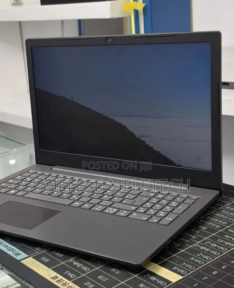 Laptop Lenovo IdeaPad 1 8GB Intel Core i3 HDD 1T