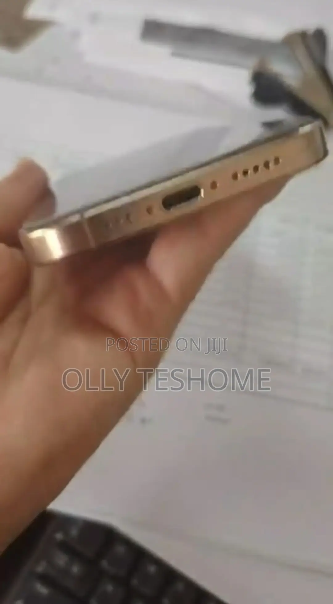 Apple iPhone 16 128 GB Gold
