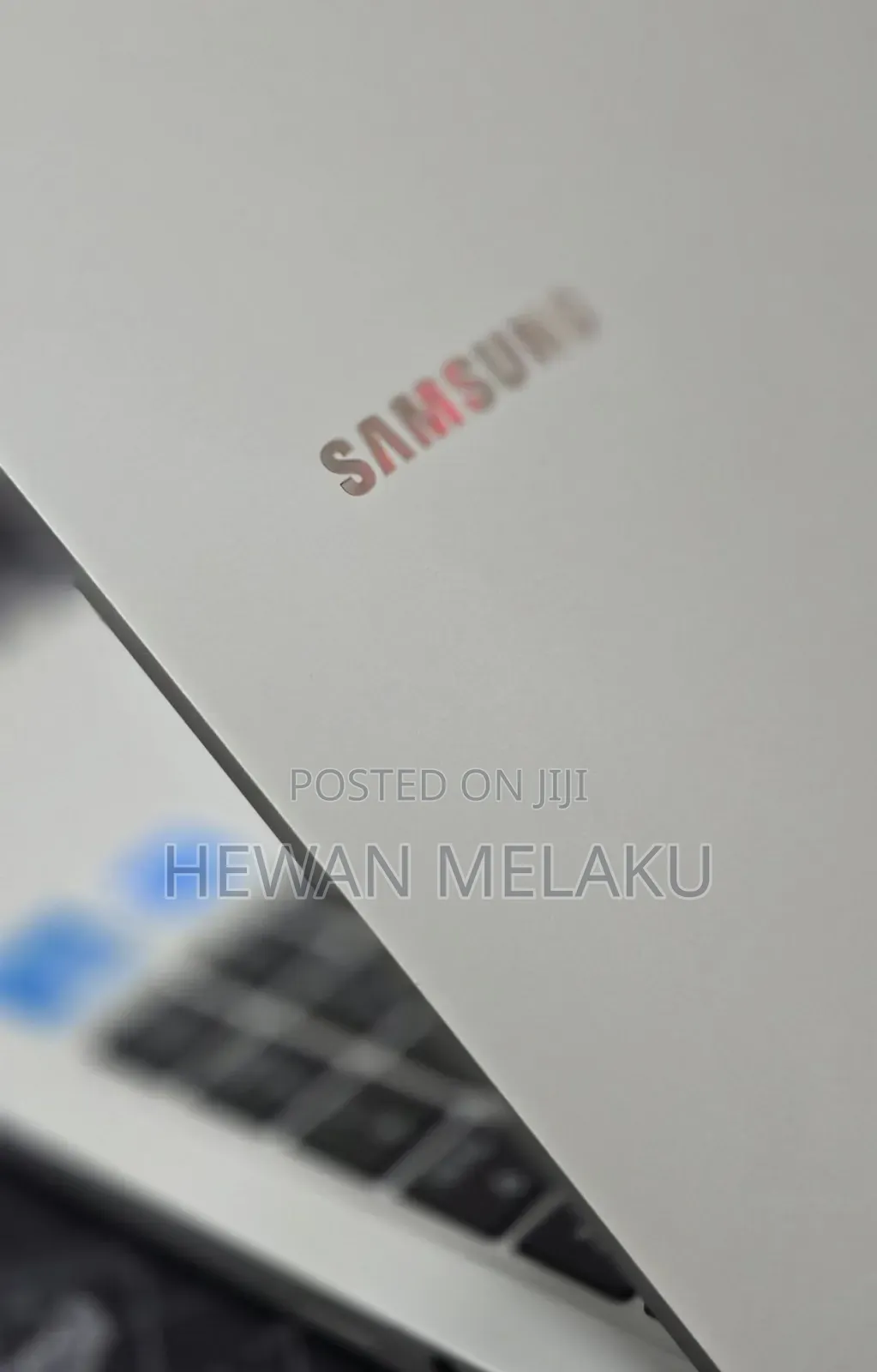 New Laptop Samsung Galaxy Book4 16GB Intel Core 7 SSD 512GB