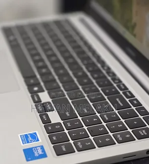 New Laptop Samsung Galaxy Book4 16GB Intel Core 7 SSD 512GB