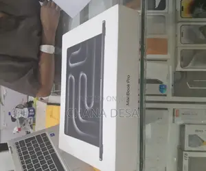 New Laptop Apple MacBook Pro 2025 M5 24GB Apple M5 Pro SSD 1T