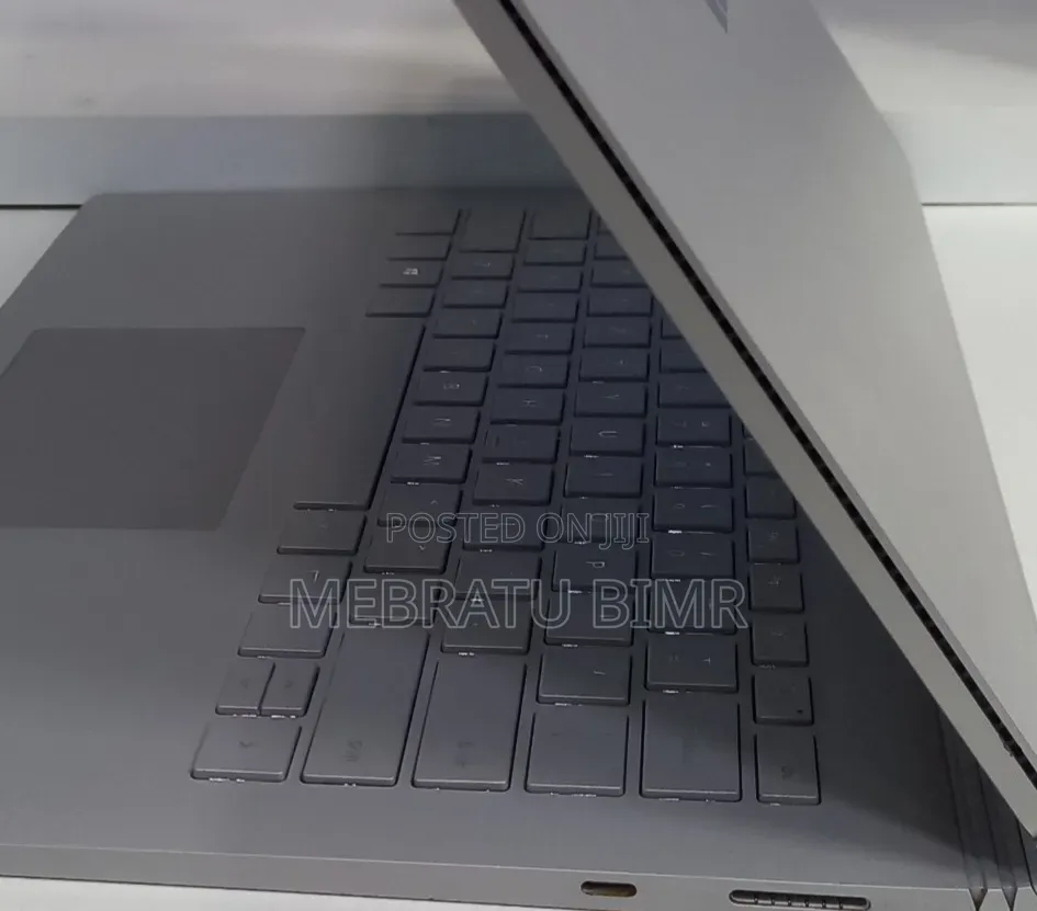 New Laptop Microsoft Surface Book 2 16GB Intel Core i7 SSD 512GB