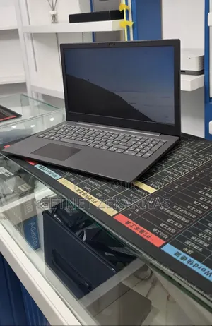 New Laptop Lenovo IdeaPad 520 8GB Intel Core i3 HDD 1T