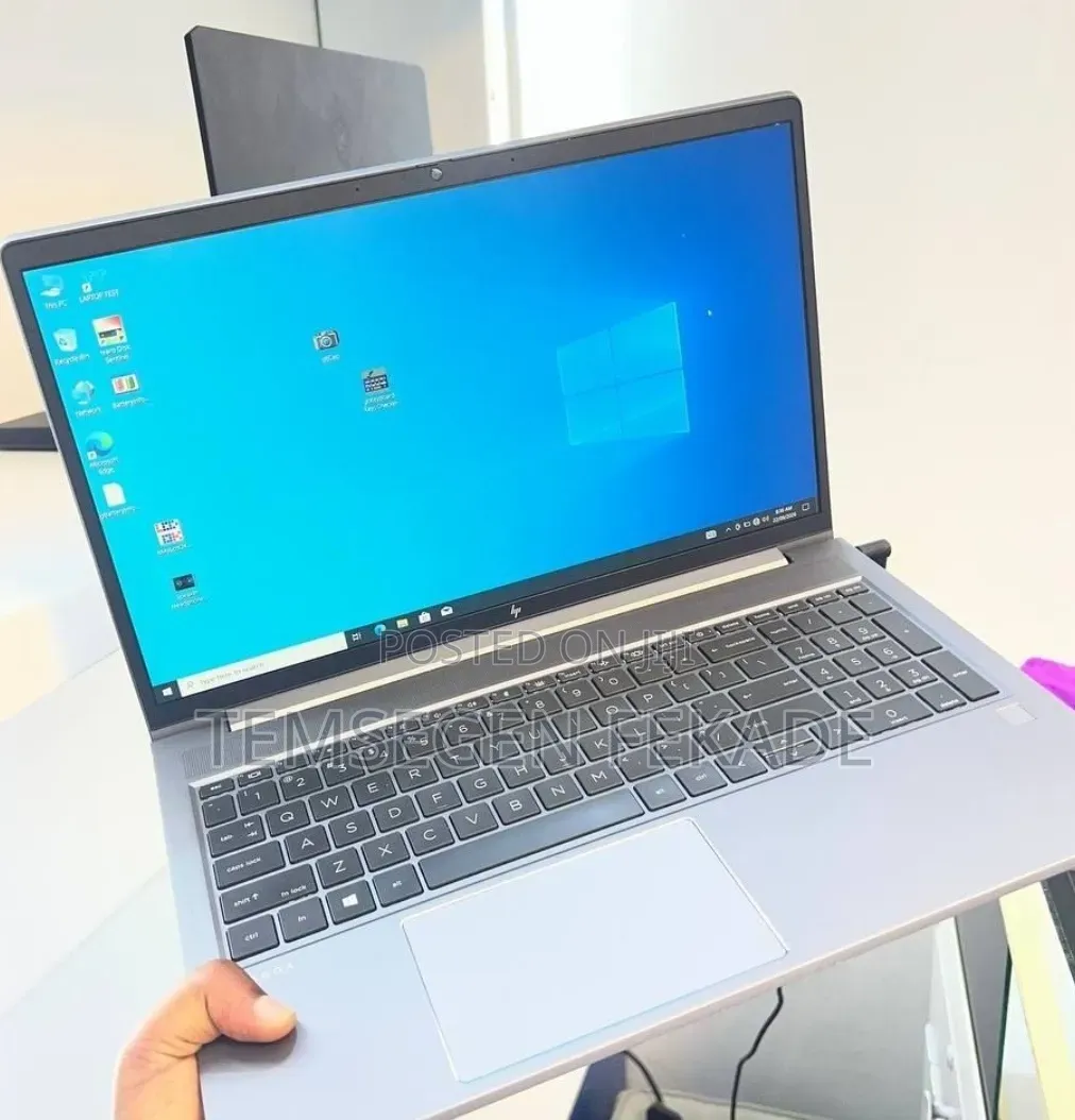 New Laptop HP ZBook Firefly G8 16GB Intel Core i7 SSD 512GB