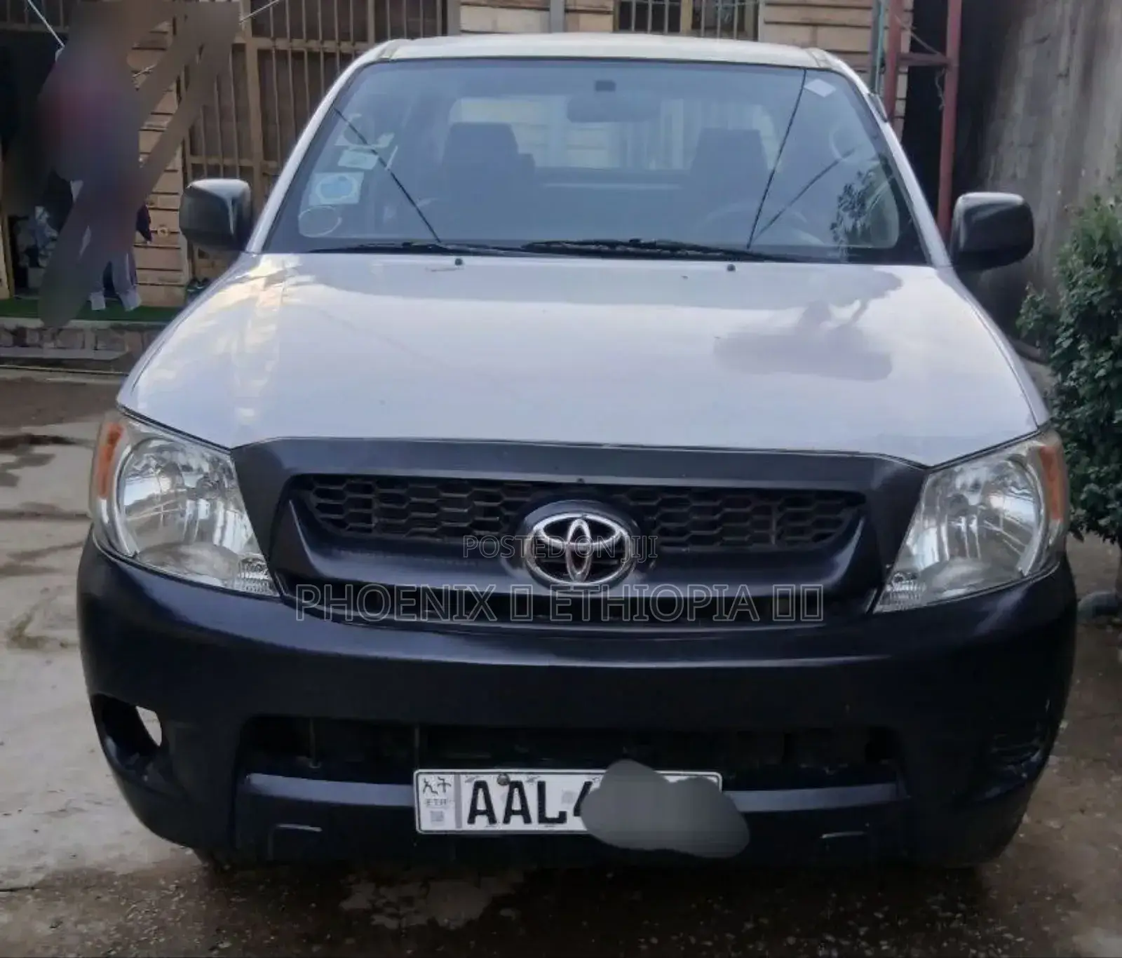 Toyota Hilux 2006 White