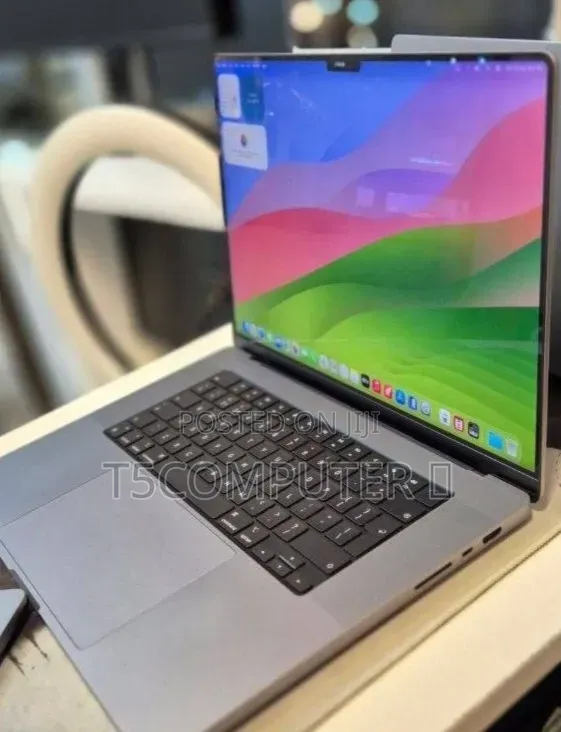 New Laptop Apple MacBook Pro 2021 M1 32GB Apple M1 Pro SSD 512GB