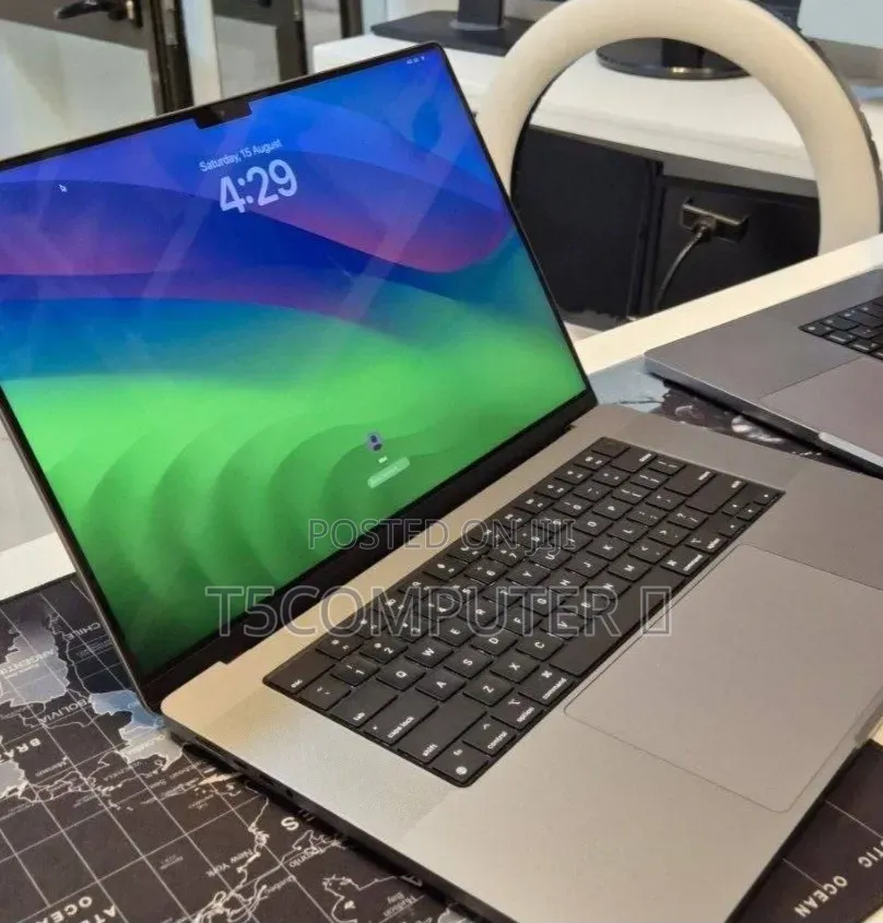 New Laptop Apple MacBook Pro 2021 M1 32GB Apple M1 Pro SSD 512GB