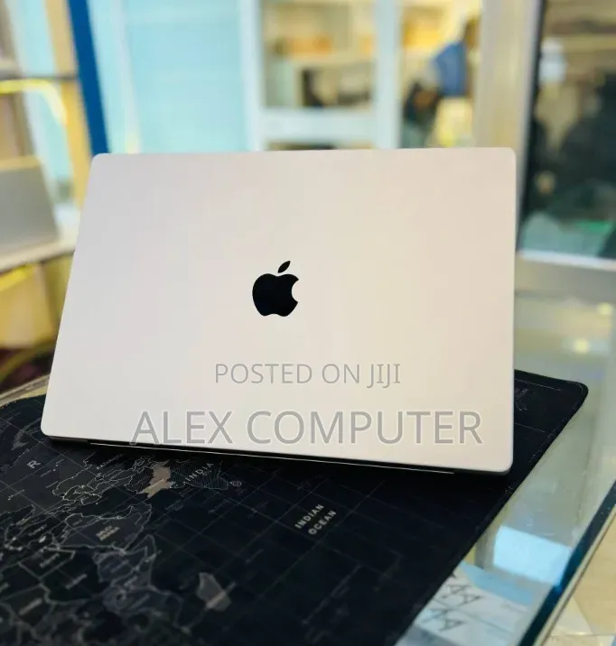 New Laptop Apple MacBook Pro 2021 M1 Max 16GB Apple M1 Max SSD 512GB