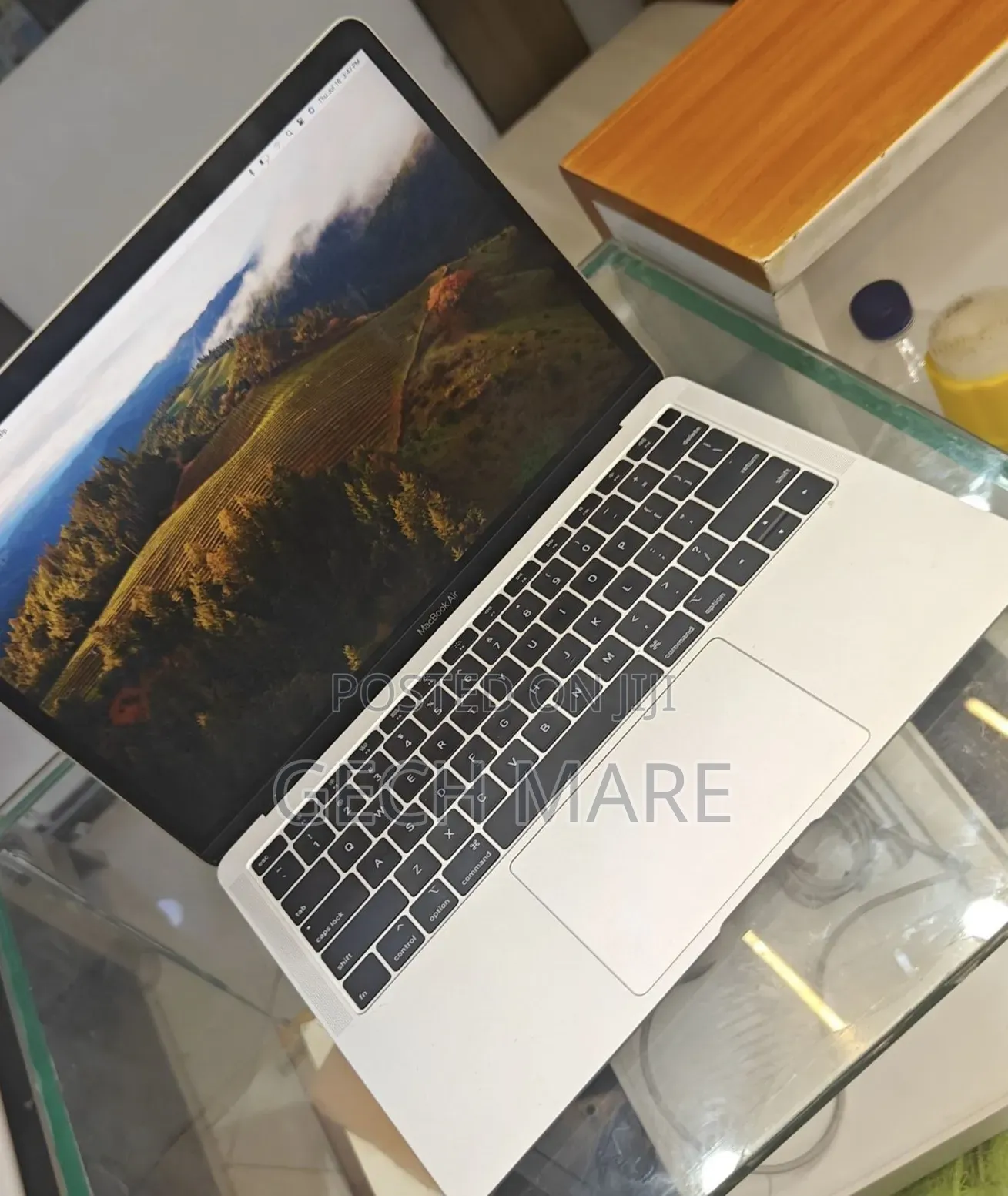 New Laptop Apple MacBook Air 2019 8GB Intel Core i5 SSD 256GB