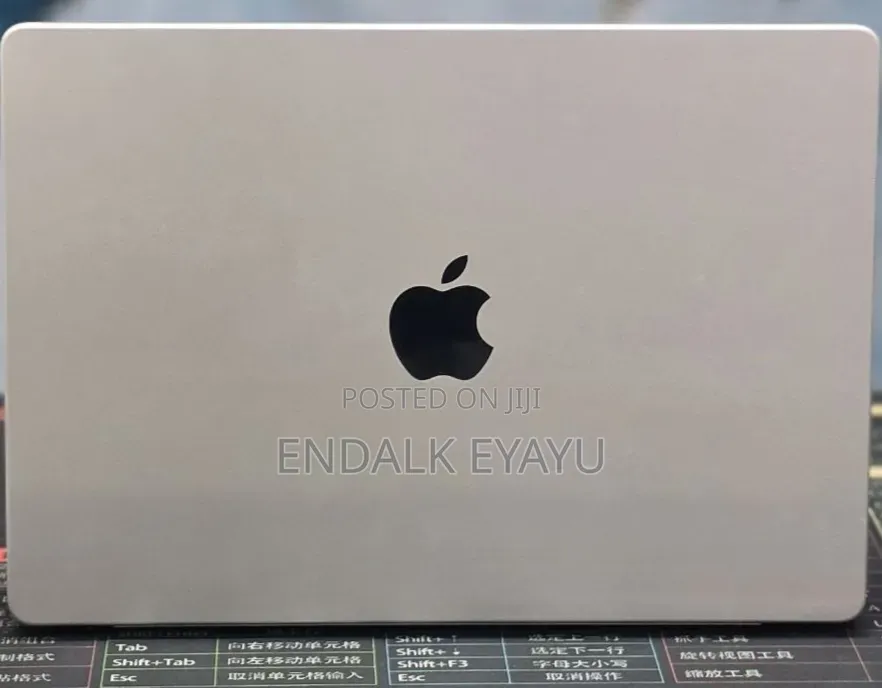 New Laptop Apple MacBook Pro 2020 M1 16GB Apple M1 Pro SSD 1T