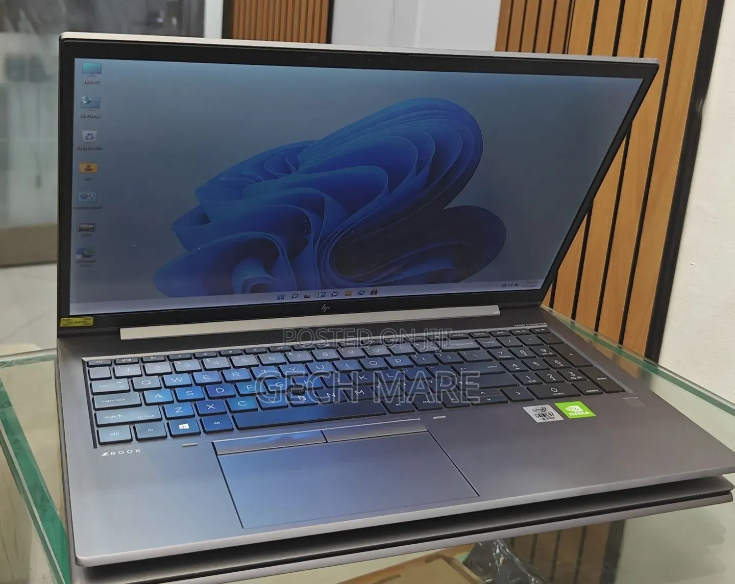 New Laptop HP ZBook 14 16GB Intel Core i7 SSD 512GB