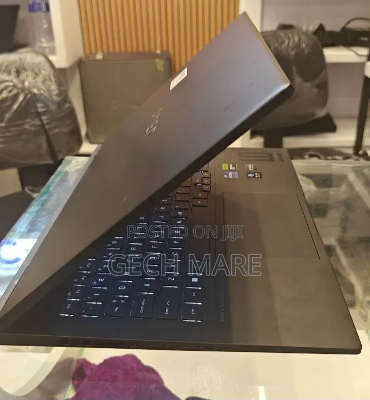 New Laptop HP Omen 15 16GB Intel Core i9 SSD 1T