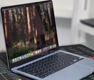 New Laptop Apple MacBook Air 2025 M4 16GB Apple M4 SSD 512GB