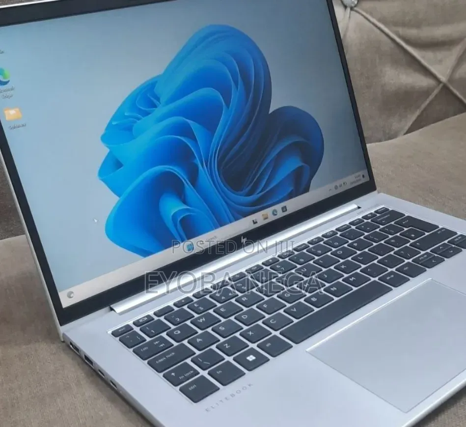 New Laptop HP EliteBook 840 G10 16GB Intel Core i7 SSD 512GB