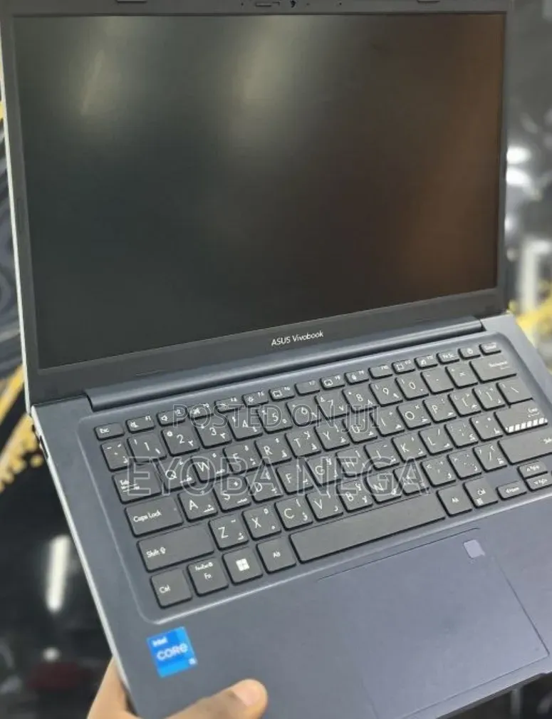 New Laptop Asus Vivobook 14 8GB Intel Core i5 SSD 512GB