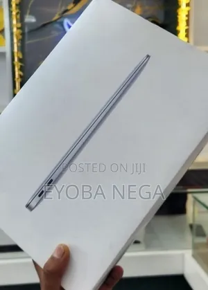 New Laptop Apple MacBook Air 2020 M1 8GB Apple M1 SSD 256GB