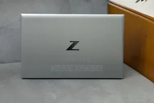 New Laptop HP ZBook Firefly G8 16GB Intel Core i7 SSD 512GB