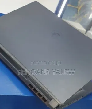 New Laptop MSI Crosshair 15 B12U 16GB Intel Core i7 SSD 1T