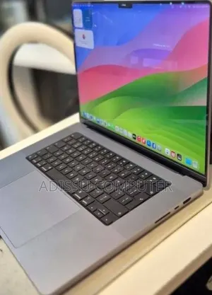 New Laptop Apple MacBook Pro 2021 M1 Max 32GB Apple M1 Max SSD 512GB