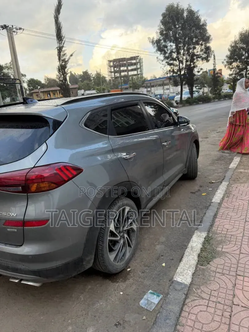 Hyundai Tucson Rent