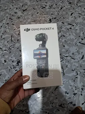 DJI Osmo Pocket 4 Creator Combo