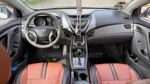 Hyundai Elantra 2013