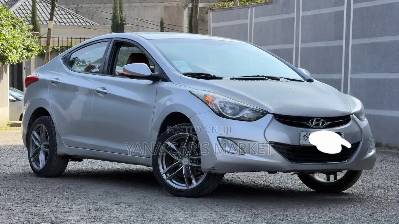 Hyundai Elantra 2013