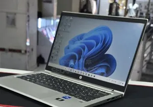 New Laptop HP EliteBook 830 G9 16GB Intel Core i5 SSD 512GB