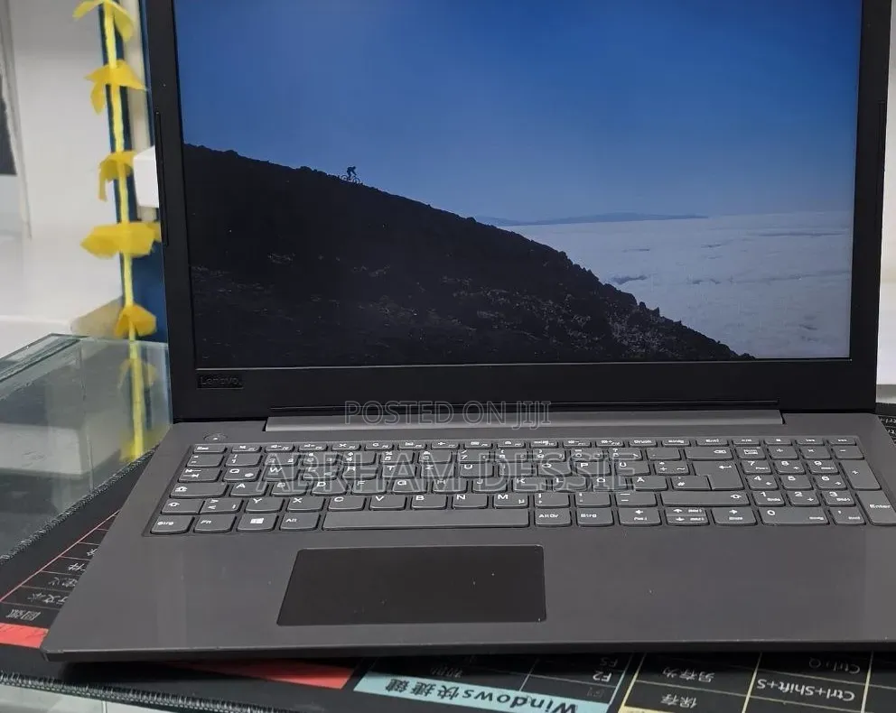 New Laptop Lenovo 8GB Intel Core i3 HDD 1T