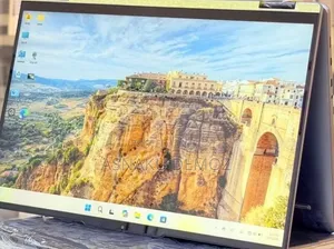New Laptop Lenovo Yoga 7i 16GB Intel Core Ultra 7 SSD 512GB