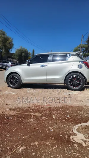 Suzuki Swift 2021 Silver