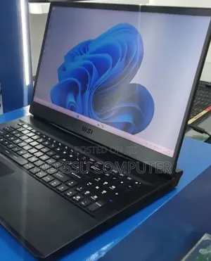 New Laptop MSI GP75 Leopard 16GB Intel Core i7 SSD 640GB