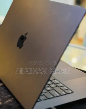 New Laptop Apple MacBook Air 2024 M3 8GB Intel Core M3 SSD 256GB
