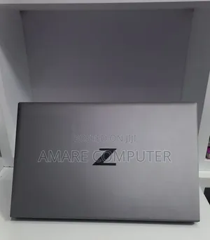 New Laptop HP ZBook Firefly G8 16GB Intel Core i7 SSD 512GB