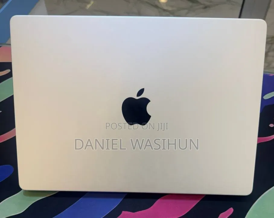 New Laptop Apple MacBook Pro 2021 M1 16GB Apple M1 Pro SSD 512GB