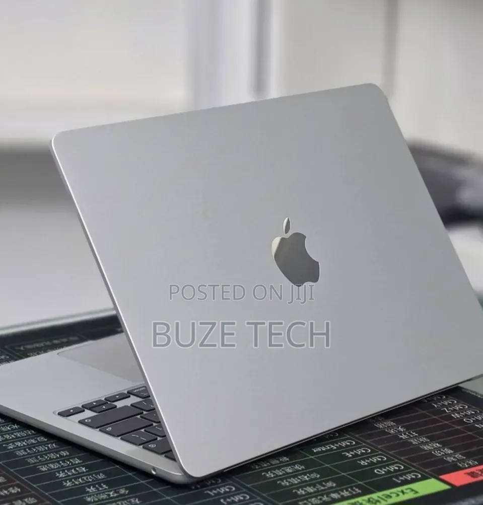 New Laptop Apple MacBook Air 2026 M5 16GB Apple M5 SSD 256GB