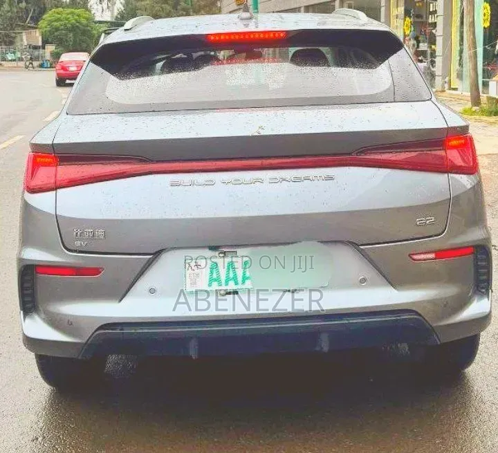BYD E2 43 kWh 94 hp FWD 2025 Gray