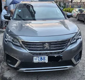 Peugeot 5008 2022 Gray