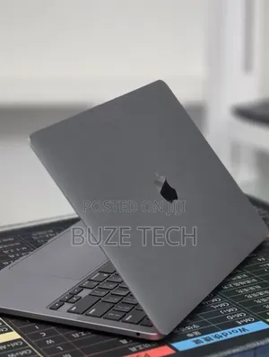 New Laptop Apple MacBook Pro 2020 M1 16GB Apple M1 Pro SSD 256GB